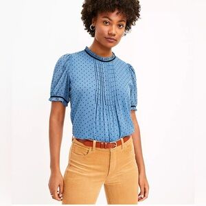 NWT Sold out Clip Pintucked Puff Sleeve Top - Size small